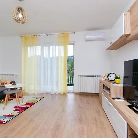 Ivona Apartament *